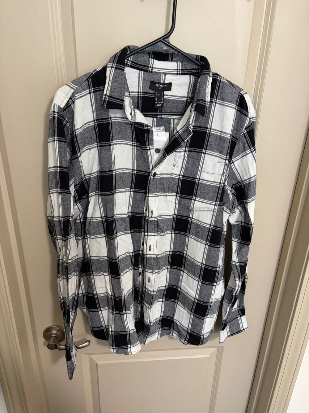 Forever 21 Men’s Black & White Plaid Button-Up Shirt
